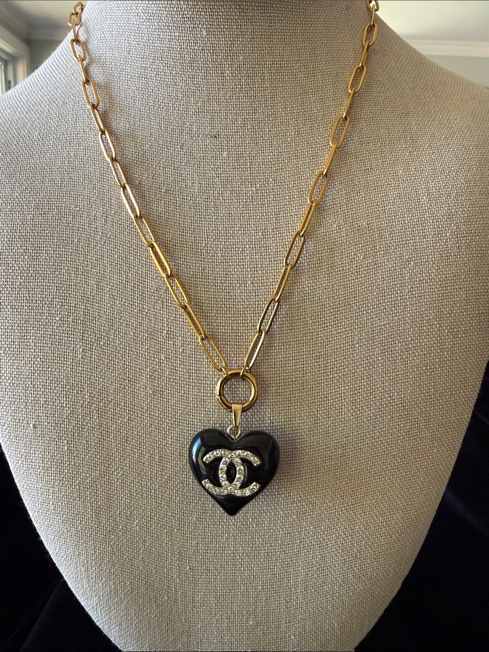 ChaneI Gold 18” Chain Necklace with Black Heart and Crystal logo - Picture 6 of 7